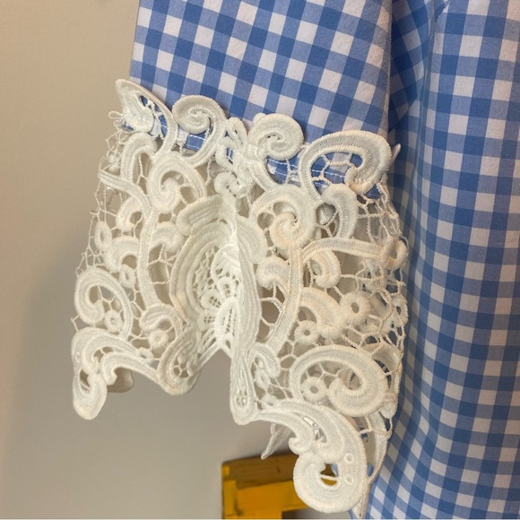 Liz Claiborne Blue Gingham Top with Lace Sleeves M - Picture 3 of 4